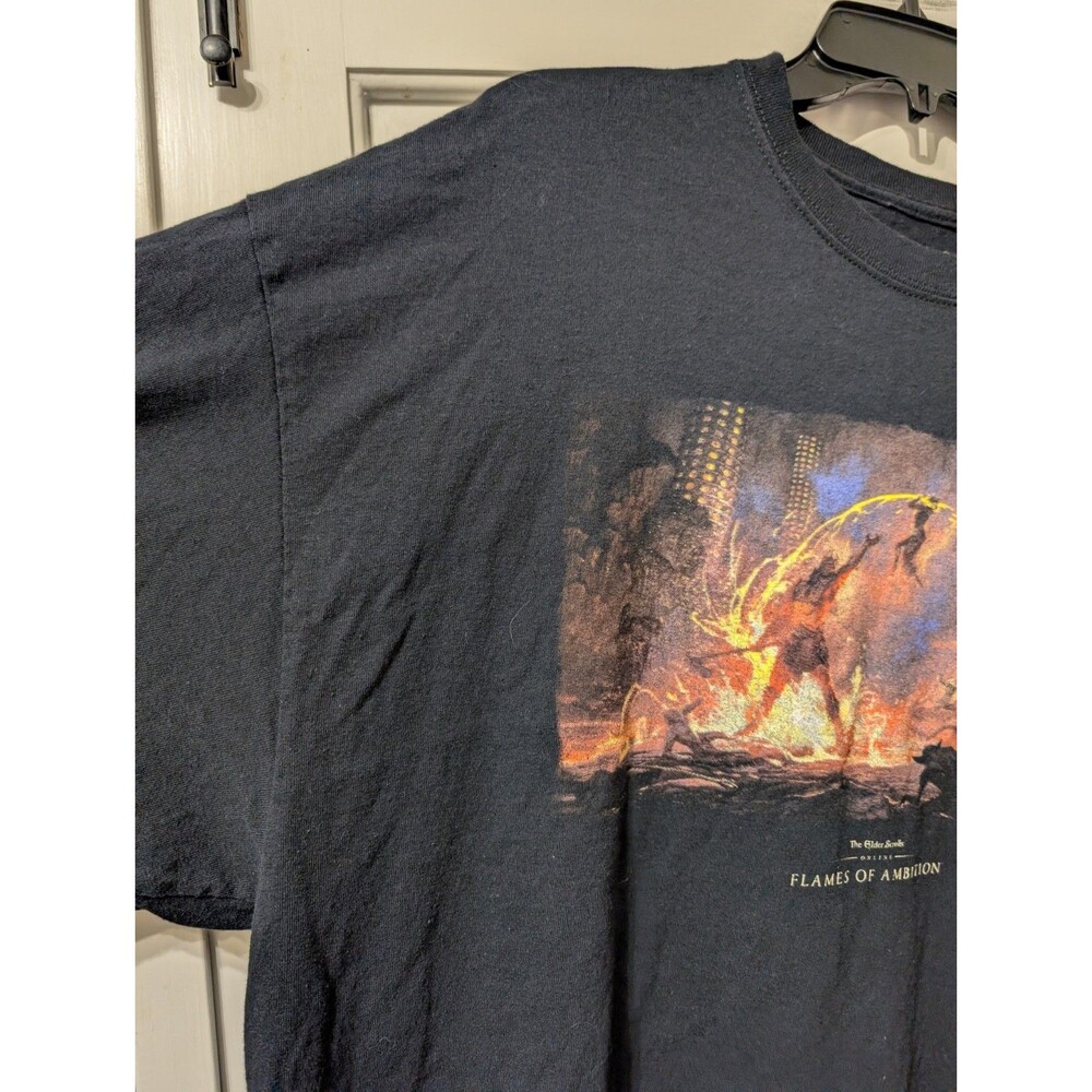 Elder Scrolls Online Flames of Ambition Shirt 2XL Bethesda Loot Wear Exclusive - Picture 9 of 15